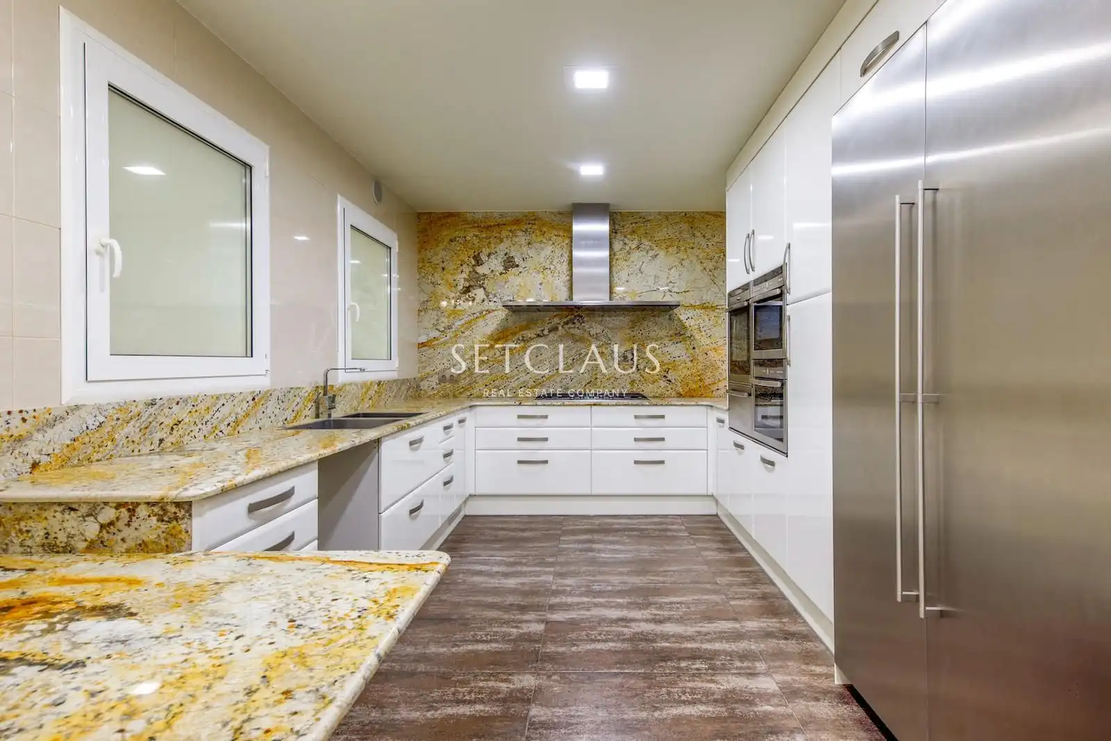 Kitchen of Flat for sale in Barcelona  with Air Conditioner and Alarm