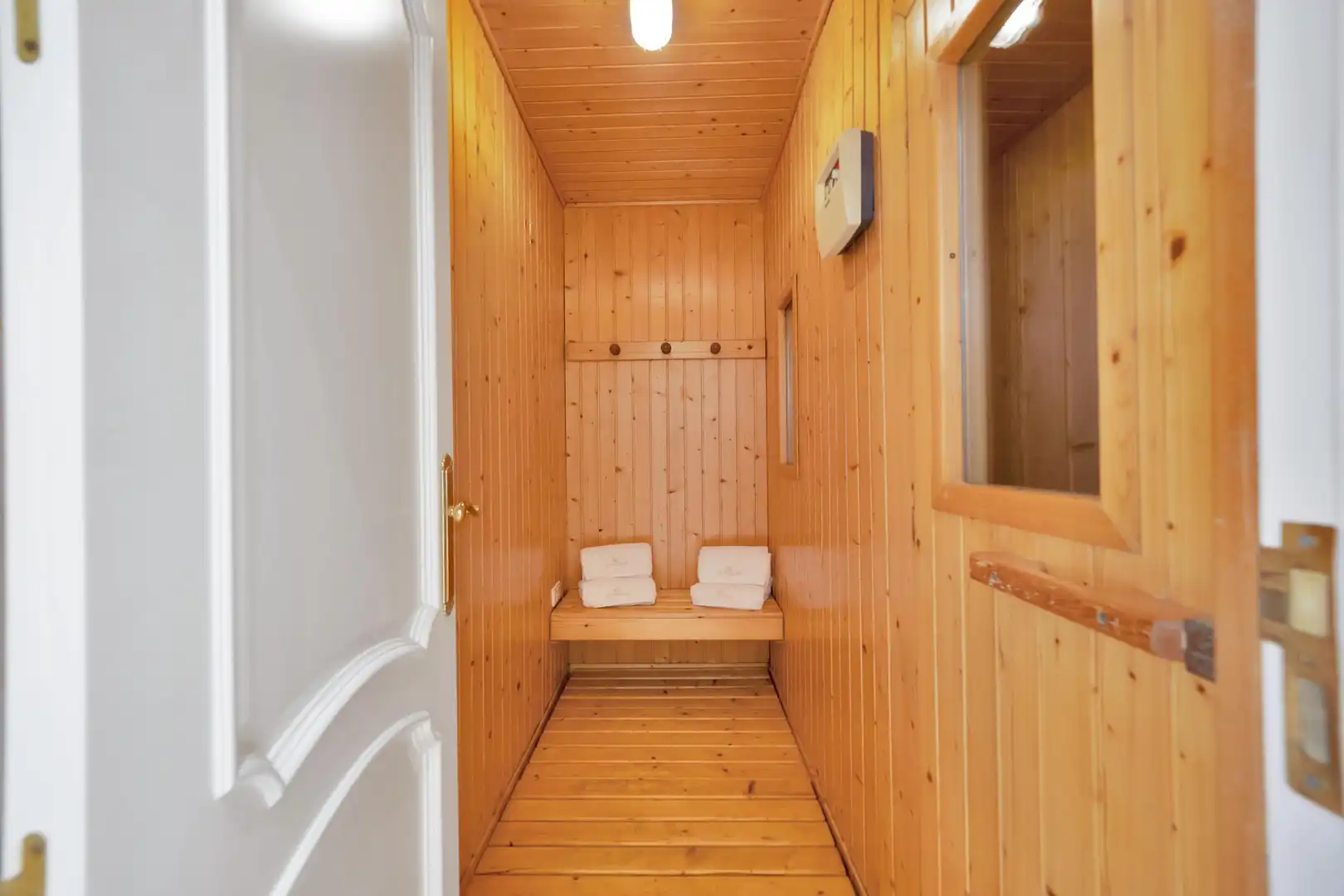 Haus oder Chalet zur Miete in Marbella mit Heizung, Privatgarten und Terrasse