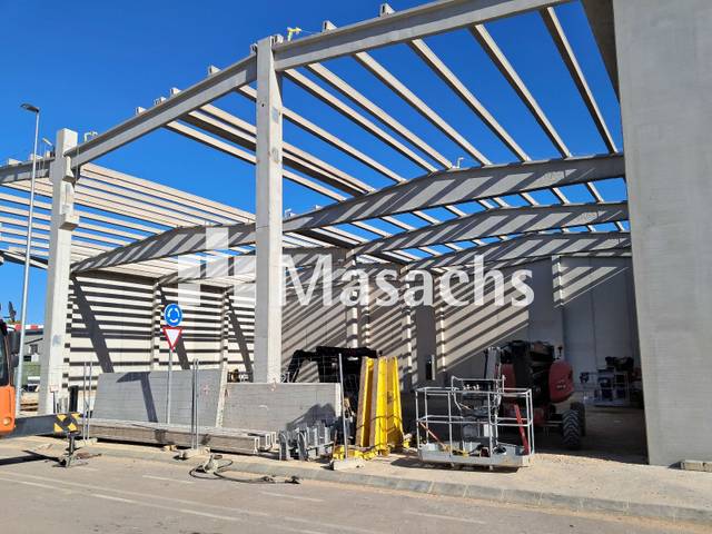 Nave industrial en Alquiler en Cornellà del Terri