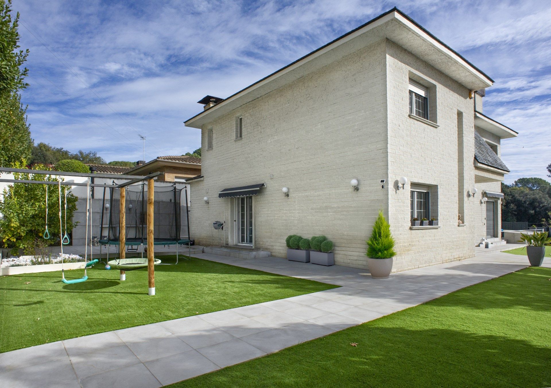 Vista exterior de Casa o chalet en venta en Girona Capital con Aire acondicionado, Calefacción y Trastero