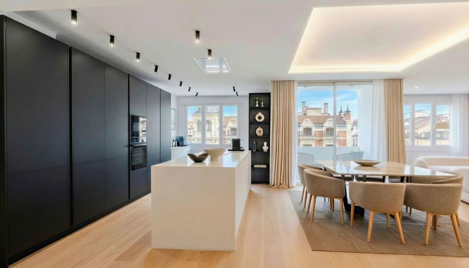 Piso de alquiler en Jerónimos - Imagen 3