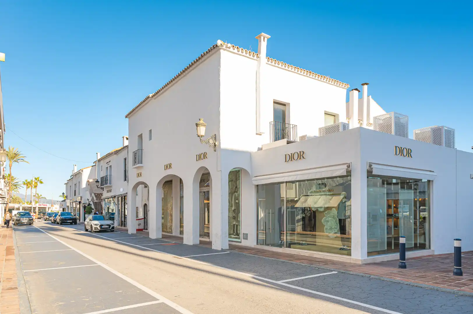 Vista exterior de Casa adosada en venda en Marbella amb Aire condicionat, Calefacció i Jardí privat