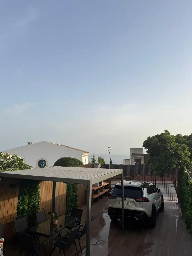Vista exterior de Pis de lloguer en Rincón de la Victoria amb Aire condicionat, Calefacció i Jardí privat