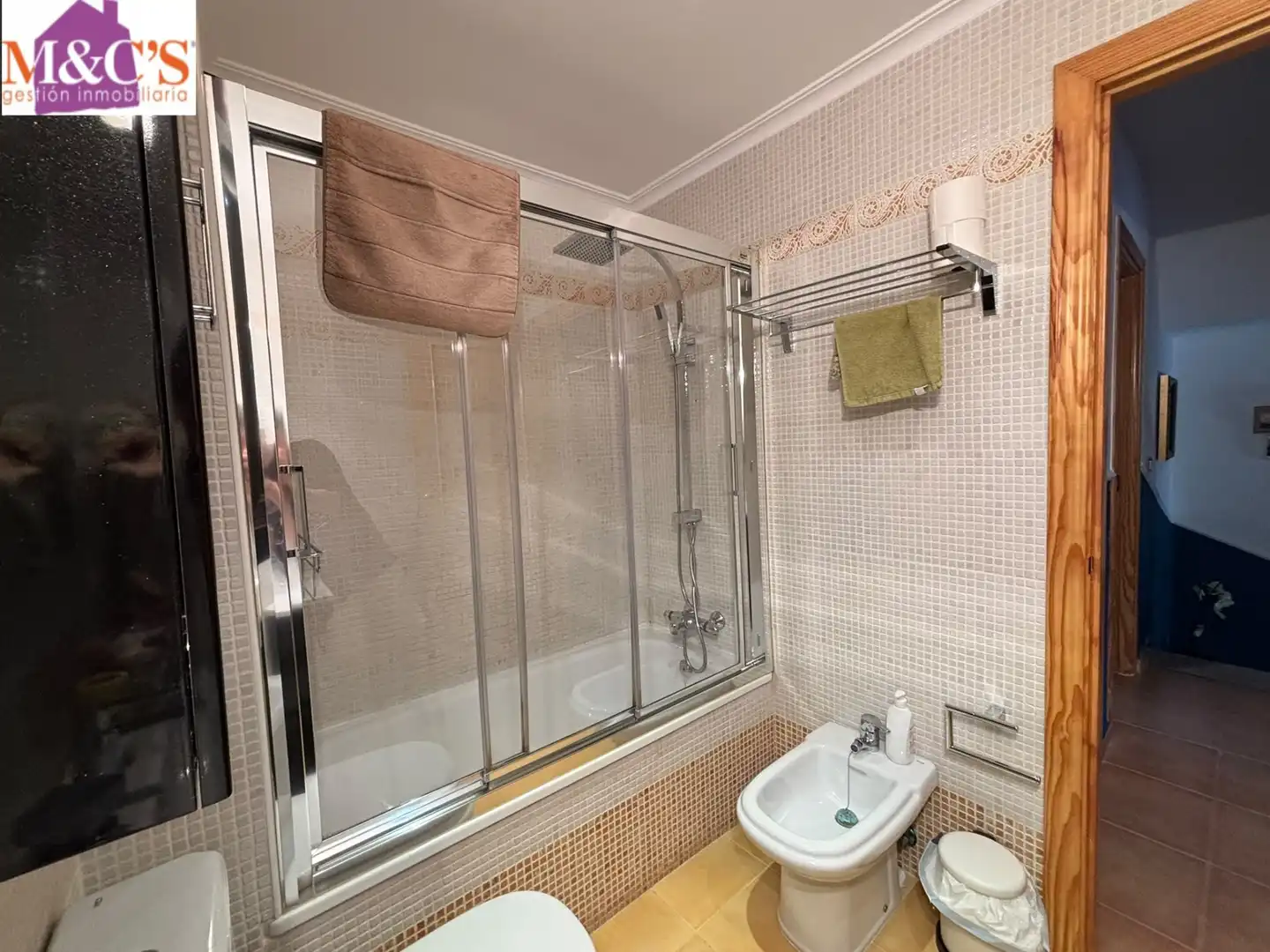 Bany de Casa o xalet en venda en Puertollano amb Aire condicionat, Calefacció i Piscina