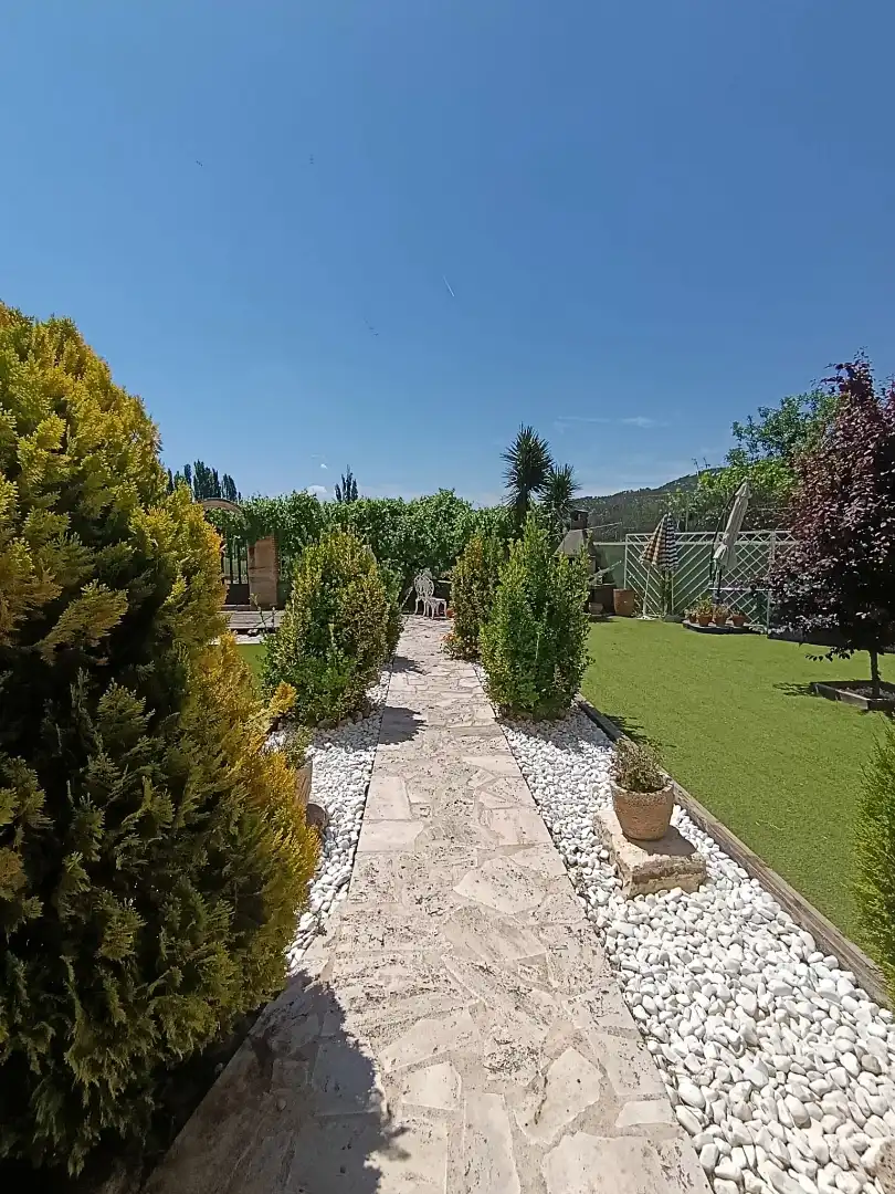 Jardí de Casa o xalet en venda en Albalate de Zorita amb Aire condicionat, Calefacció i Jardí privat
