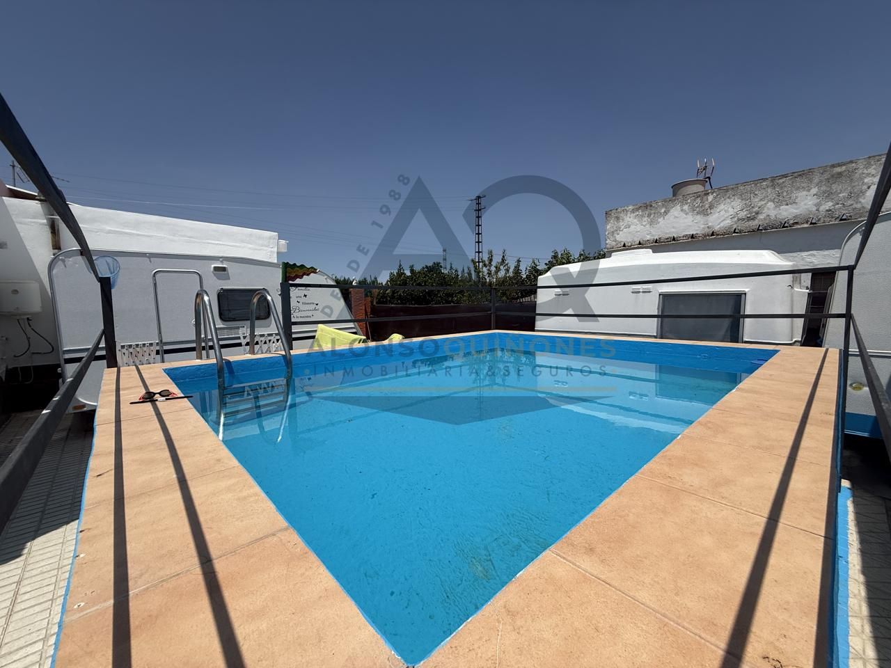 Piscina de Finca rústica en venda en Utrera