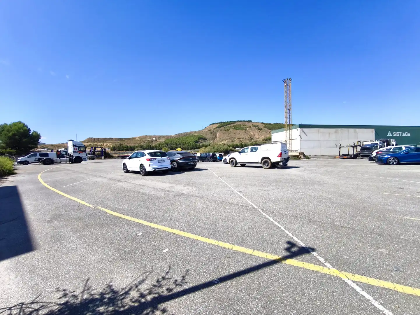 Parking de Nave industrial en venta en Agoncillo