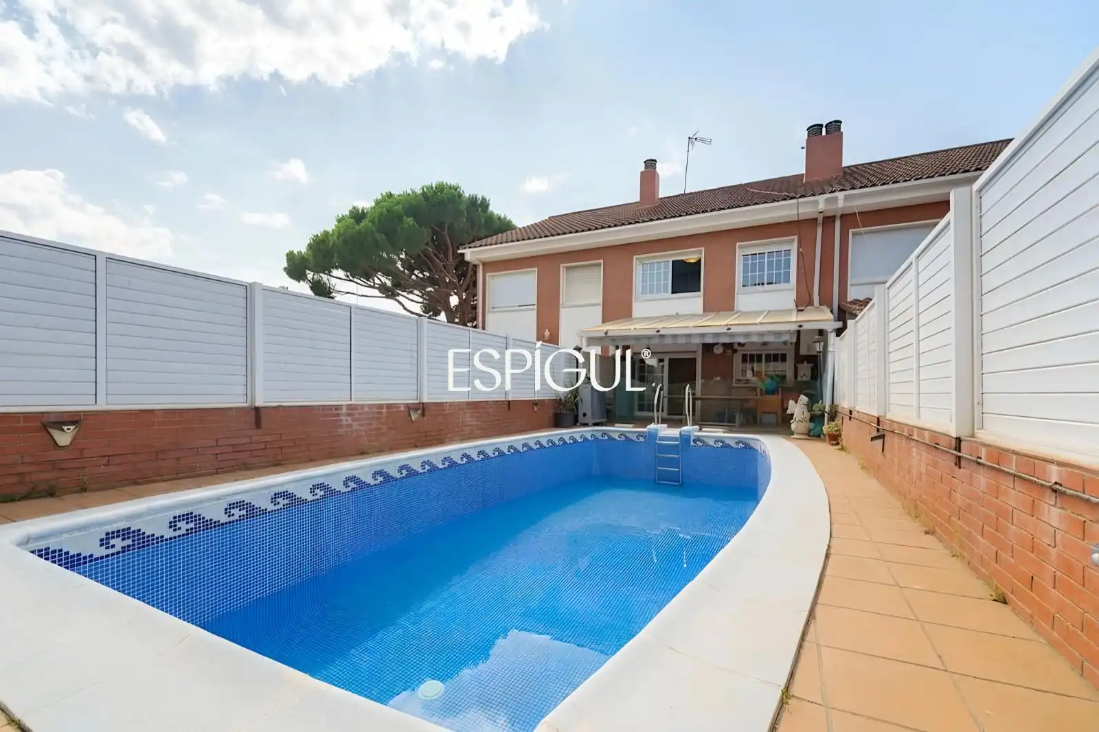 Piscina de Casa adosada en venda en Premià de Mar amb Calefacció, Terrassa i Piscina