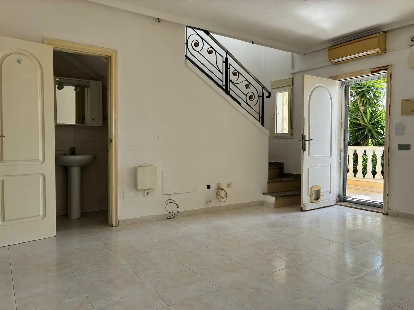 Haus oder Chalet zum Verkauf in Benijófar mit Privatgarten und Gemeinschaftspool