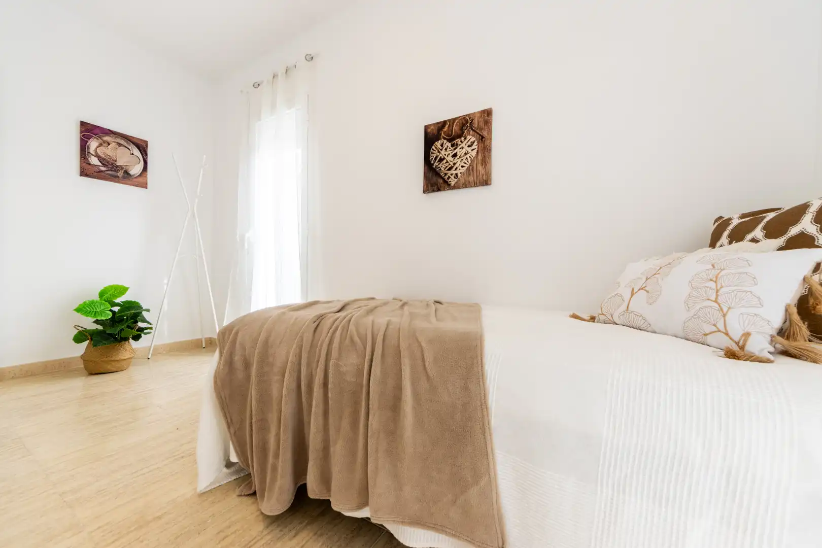 Dormitori de Casa adosada en venda en L'Ametlla de Mar  amb Jardí privat, Terrassa i Piscina
