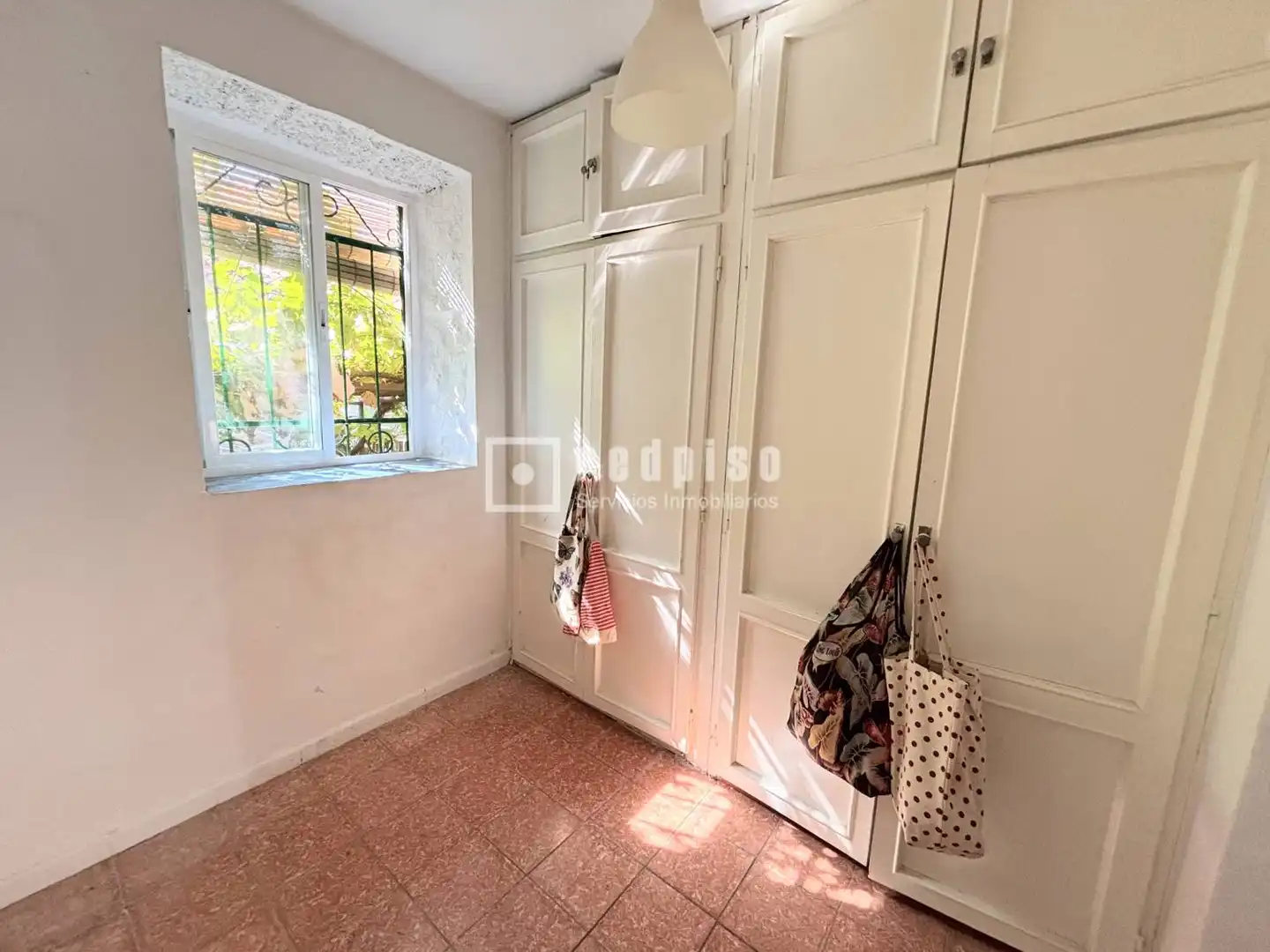 Dormitori de Casa o xalet de lloguer en Colmenar Viejo amb Calefacció, Terrassa i Alarma