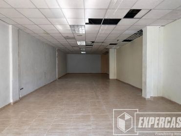 Local comercial en venda a Alcàsser