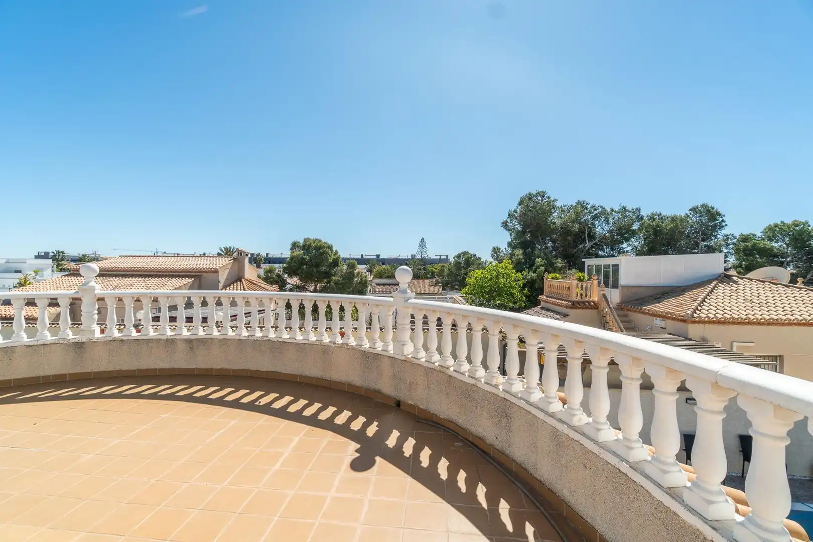 Terrassa de Casa o xalet en venda en Orihuela amb Aire condicionat, Jardí privat i Terrassa
