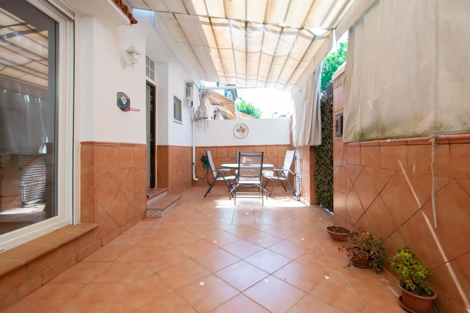 Terraza de Casa adosada en venta en Montequinto con Aire acondicionado y Piscina comunitaria