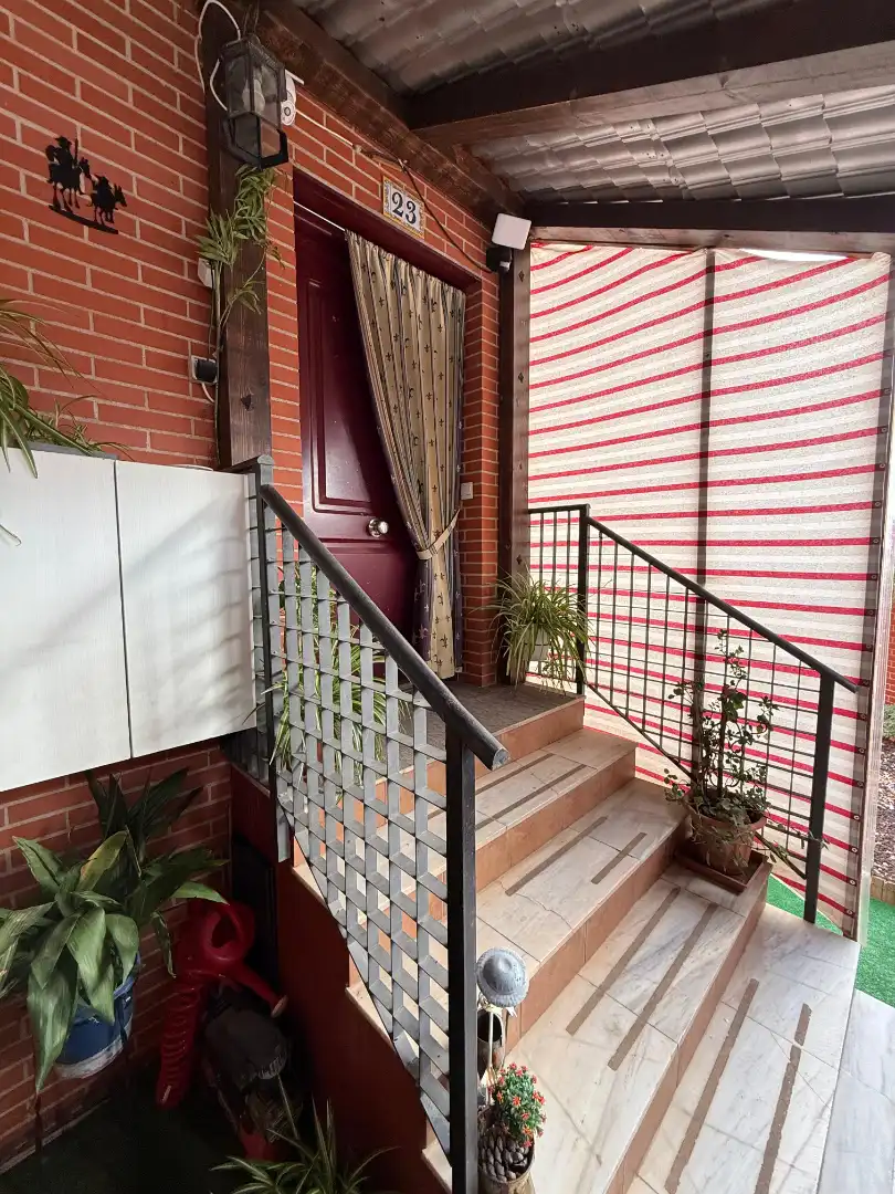 Terraza de Casa adosada en venta en Fernán Caballero con Aire acondicionado, Calefacción y Jardín privado