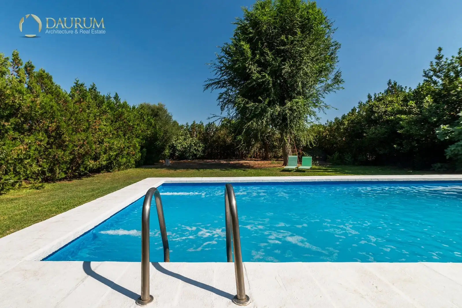 Piscina de Casa o xalet en venda en La Rinconada amb Aire condicionat, Calefacció i Piscina