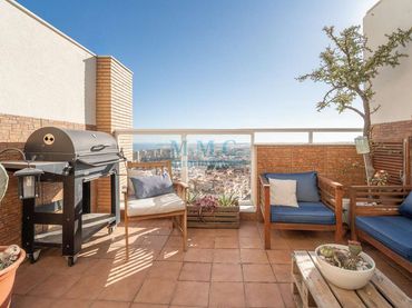 Tríplex con balcón en venta en Aguadulce