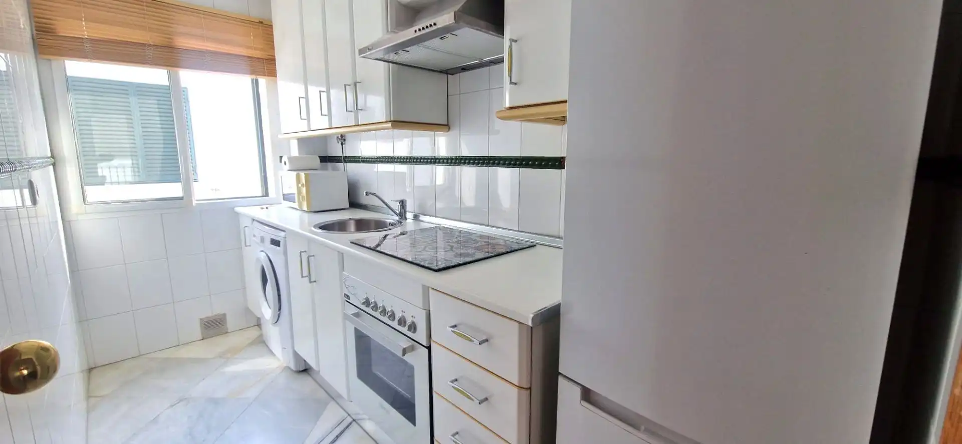 Kitchen of Apartments for rent in El Rompido, Huelva
