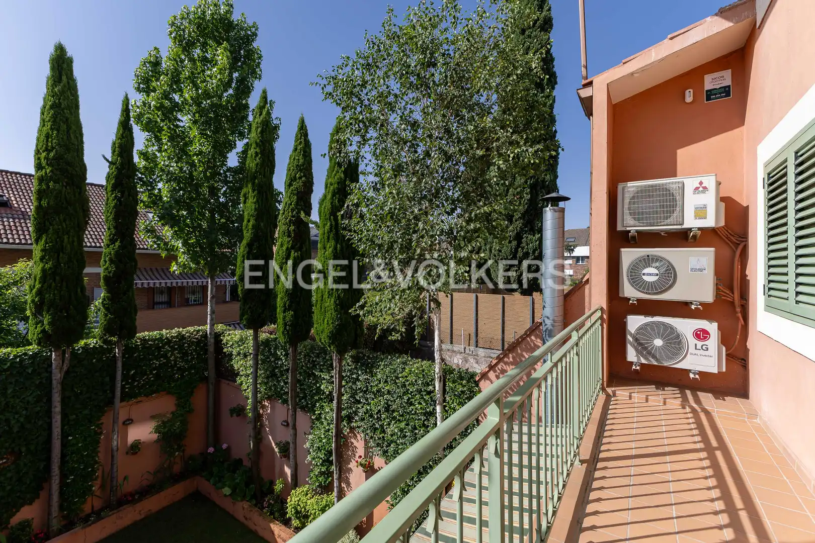 Terrace of Detached homes for sale in Madrid  with Air Conditioner, Heating and Private garden