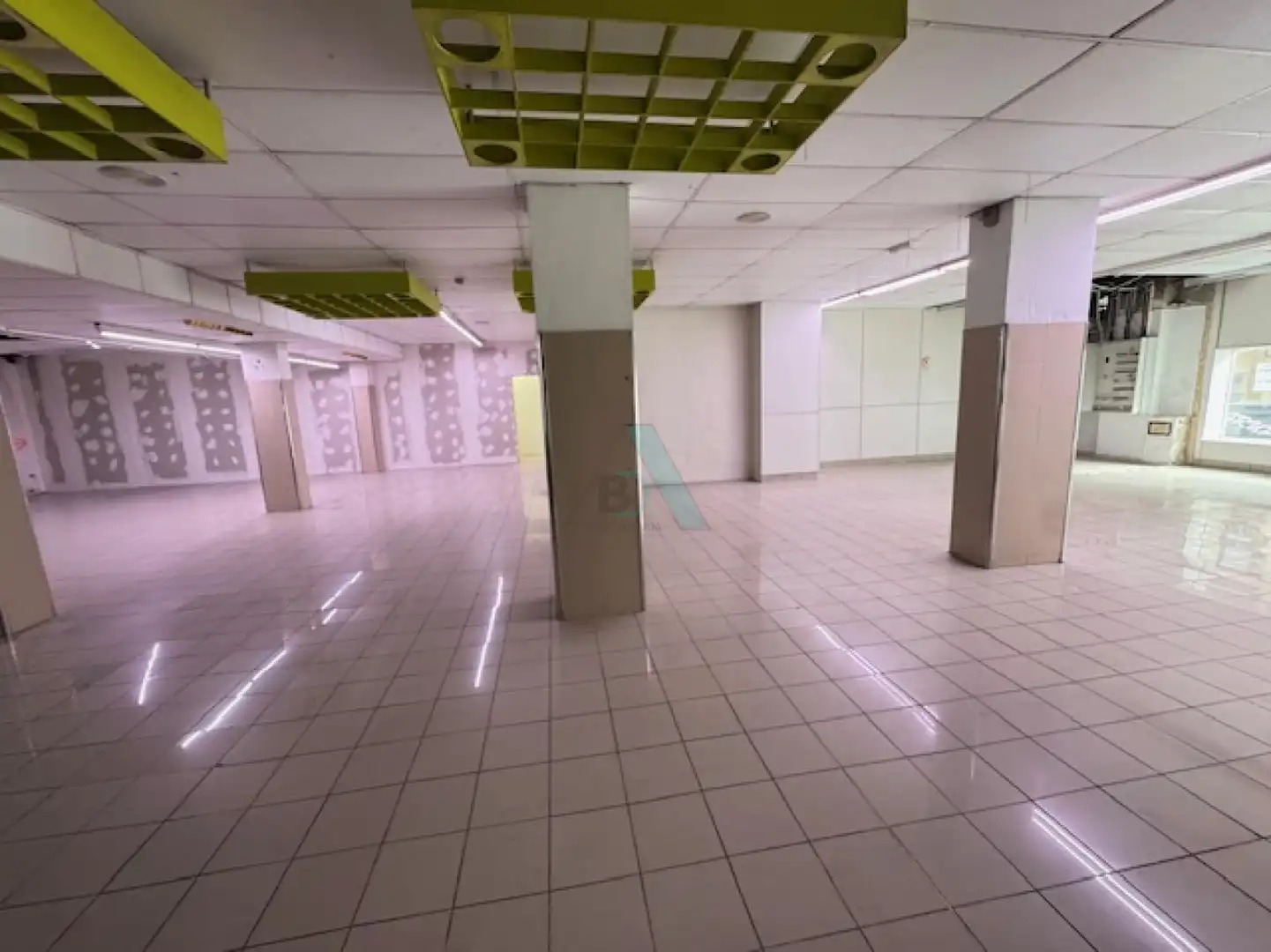 Business premises to rent in Llanes - Román Romano, imagen 8