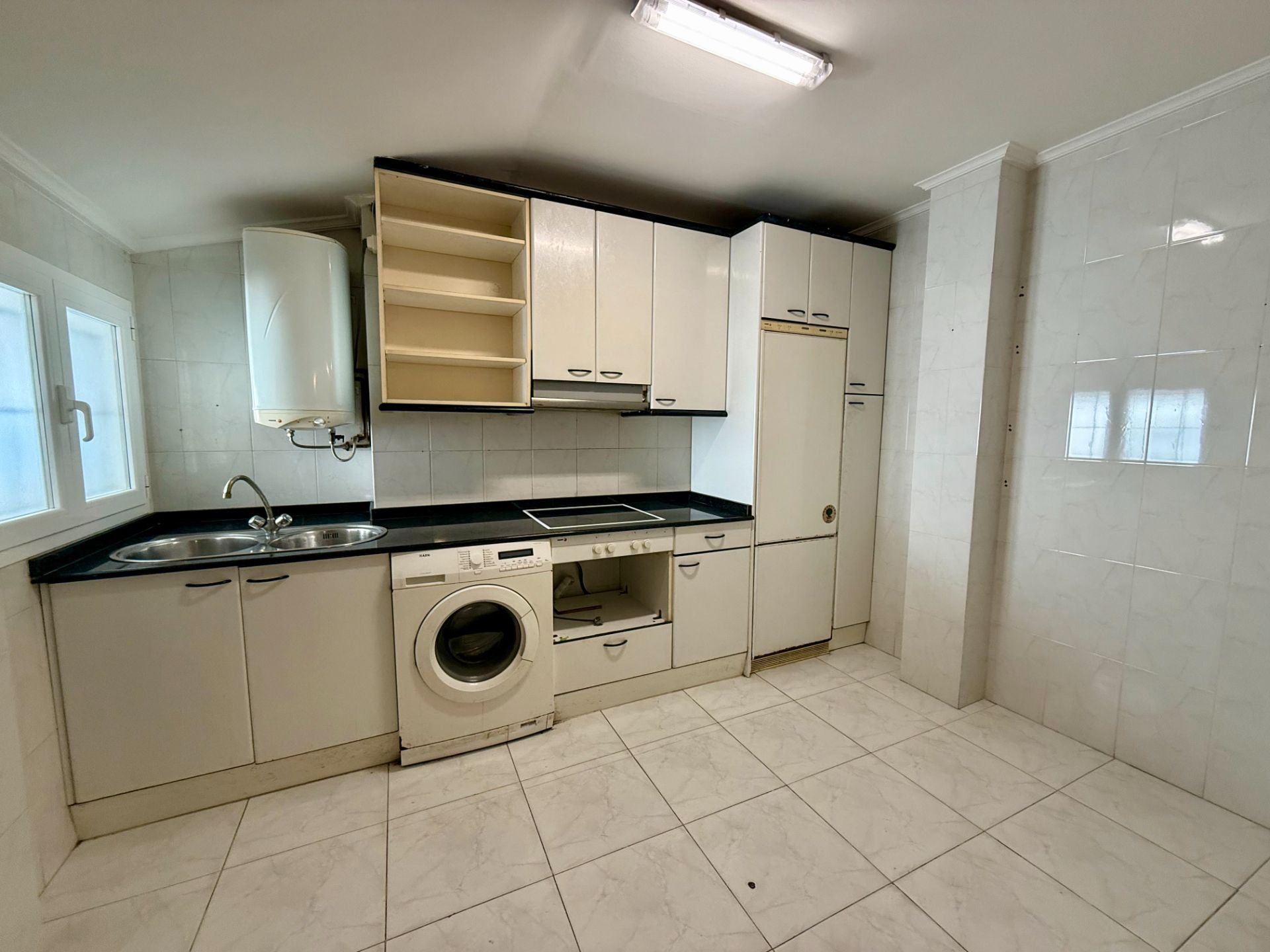 Kitchen of Flat for sale in Barakaldo 