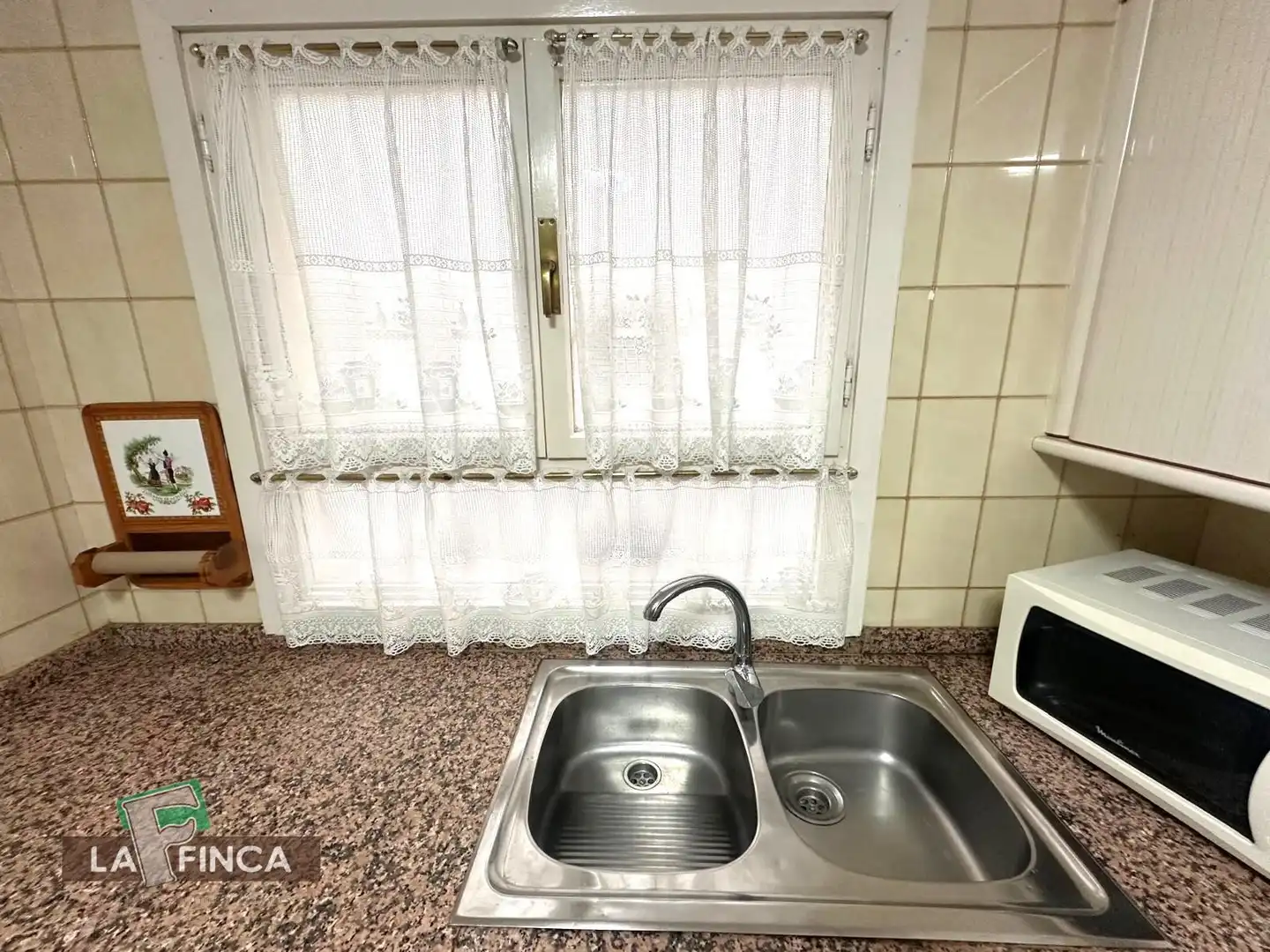 Cocina de Piso en venta en Oviedo  con Calefacción, Parquet y Amueblado