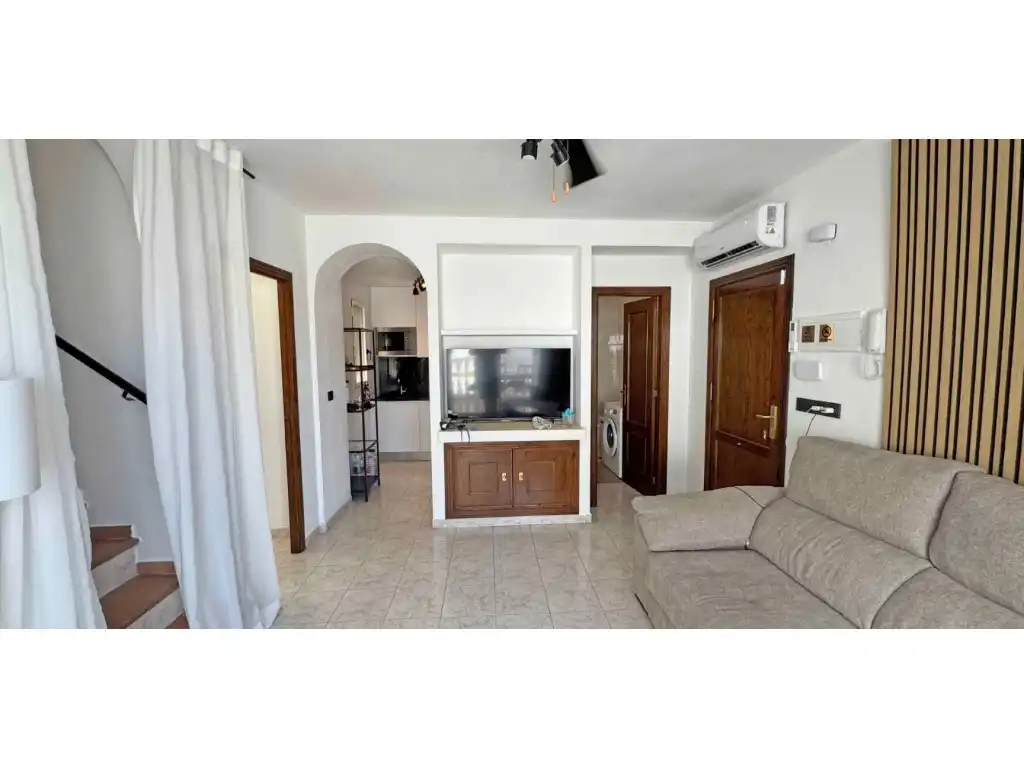 Maisonette zum Verkauf in Calle Adelfas, Cañada del Molino