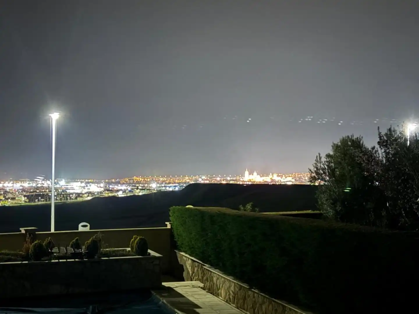 Vista exterior de Casa o chalet en venta en Carbajosa de la Sagrada con Aire acondicionado, Calefacción y Jardín privado
