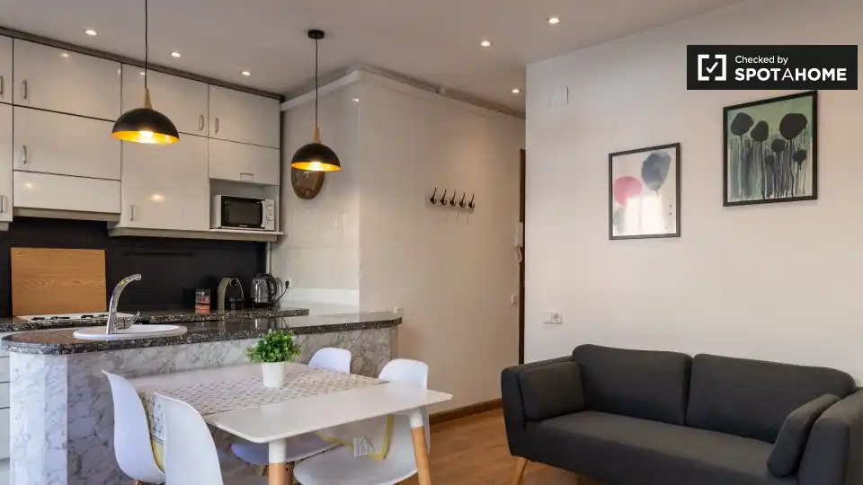 Küche von Wohnung zur Miete in Barcelona mit Klimaanlage, Heizung und Möbliert