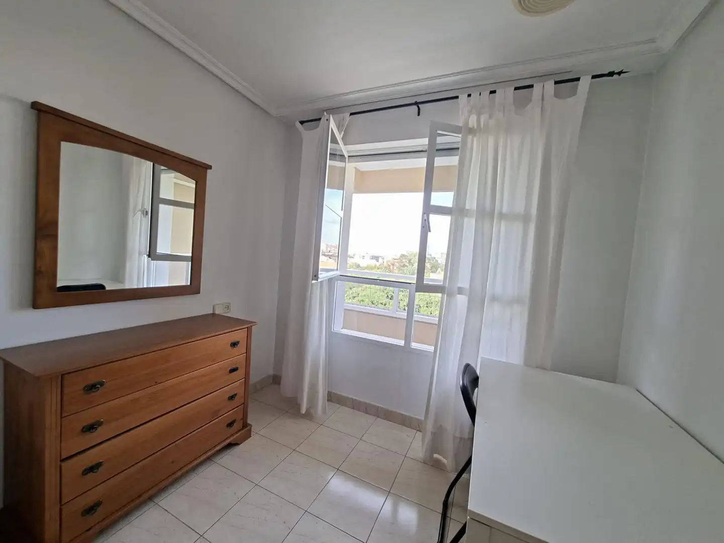 Habitación de Piso de alquiler en Murcia con Trastero, Amueblado y Balcón