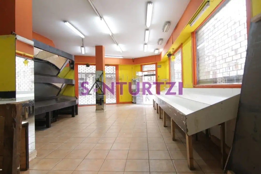Local commercial à louer à La Txitxarra - Murrieta - Parke Santurtzi