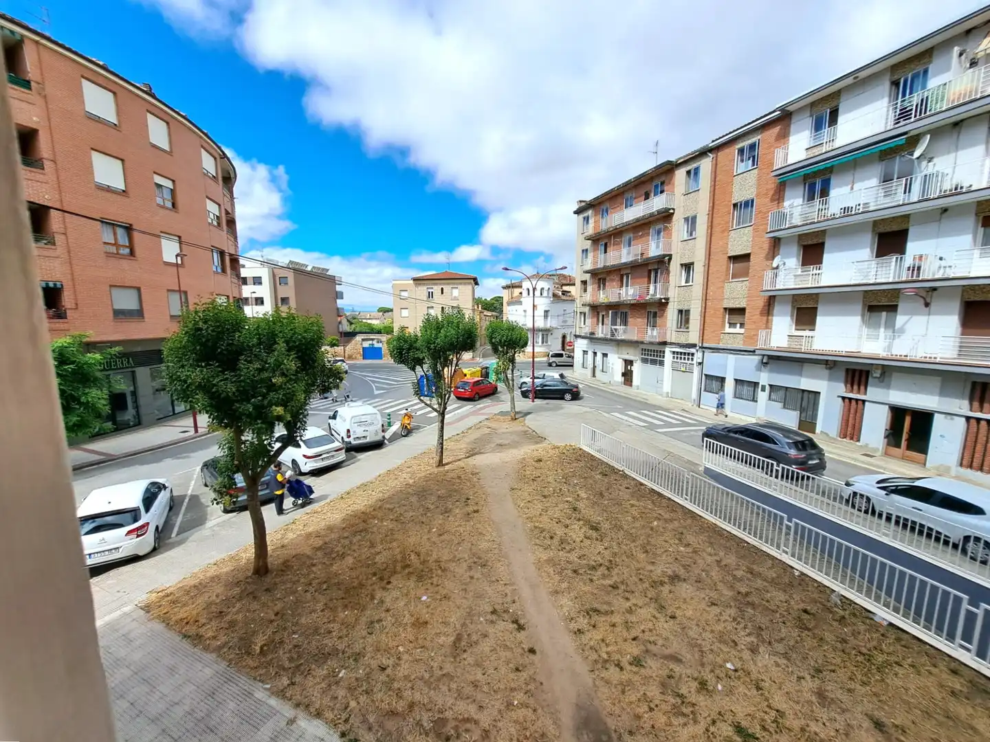 Vista exterior de Piso en venta en Haro con Calefacción, Terraza y Trastero