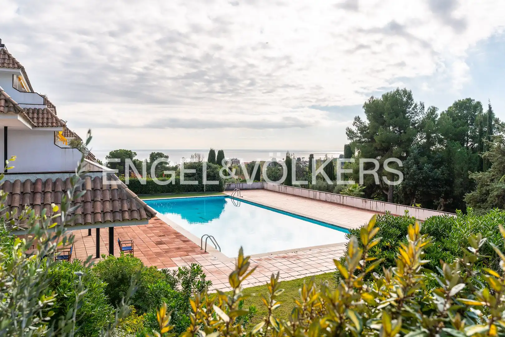 Schwimmbecken von Wohnung zum Verkauf in Sant Vicenç de Montalt mit Heizung, Terrasse und Balkon