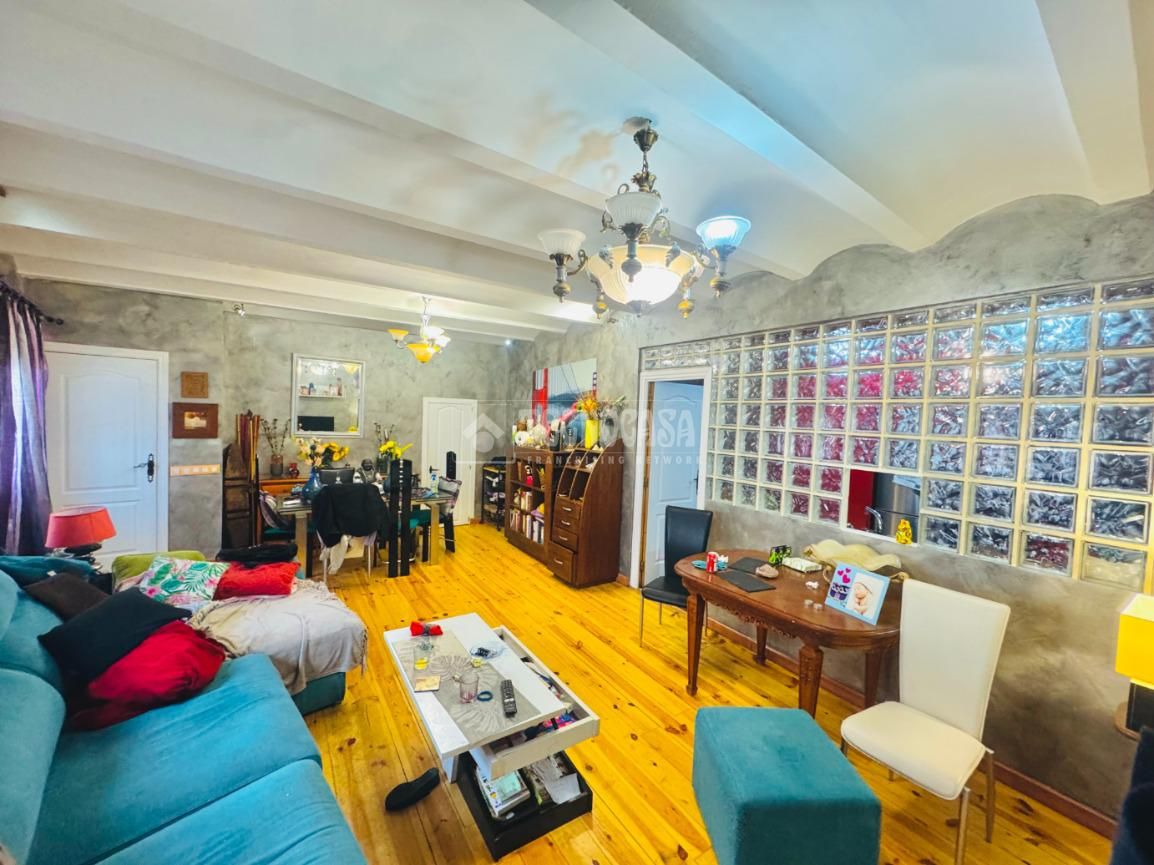 Sala d'estar de Casa adosada en venda en Navalcarnero amb Aire condicionat i Calefacció