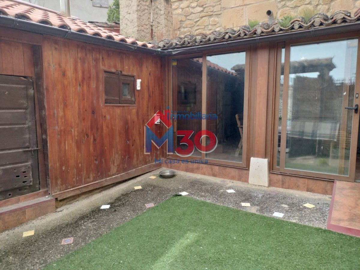 Exterior view of House or chalet for sale in Miranda de Ebro  with Heating