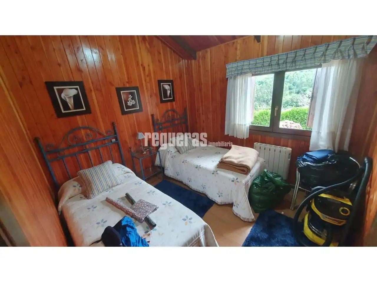 Dormitori de Casa o xalet en venda en Illas amb Calefacció, Parquet i Terrassa
