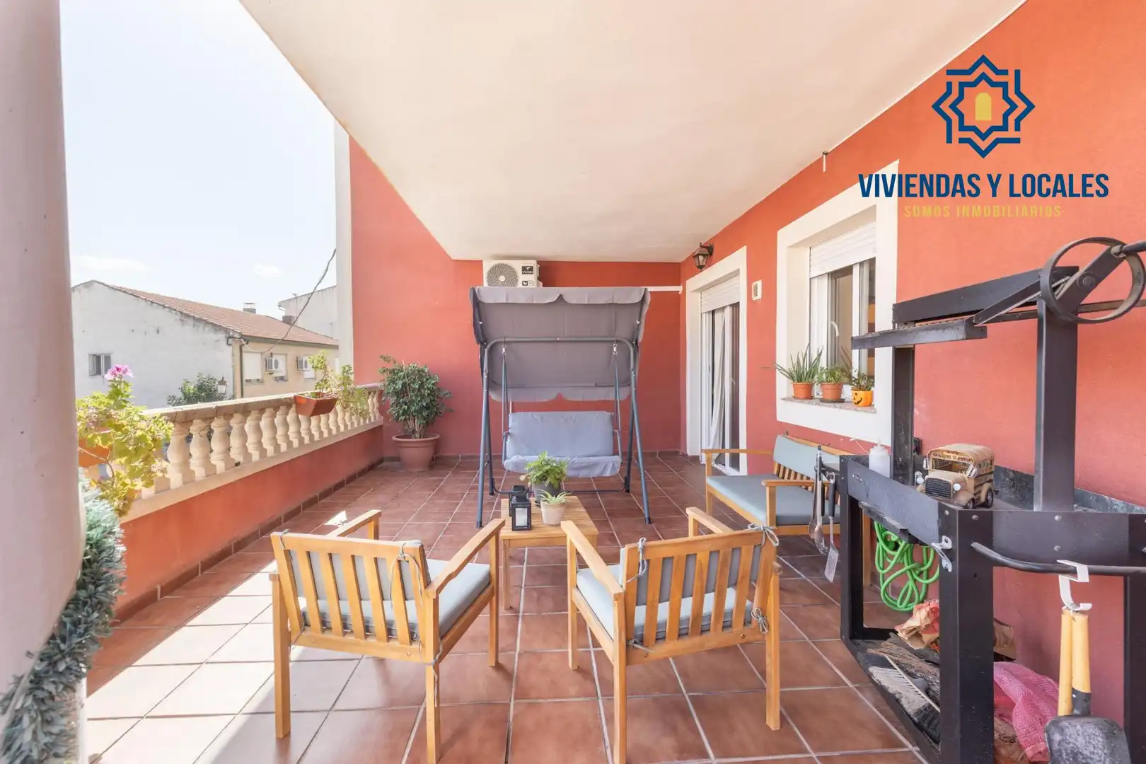 Piso con terraza en venta en Avenida de Virgen del Rosario 30, imagen 2