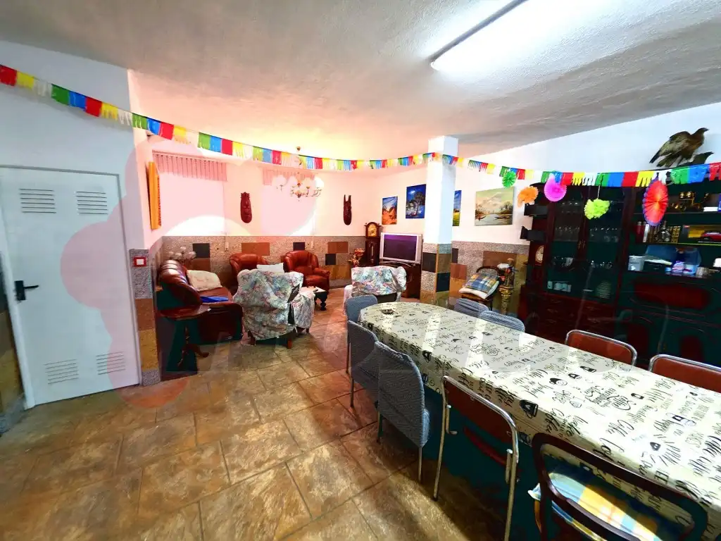 Houses for sale in Lugo  with Terrace and Furnished