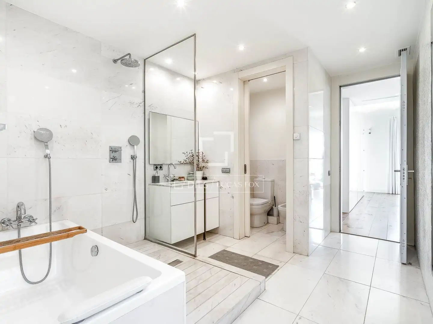 Baño de Ático en venta en Barcelona con Aire acondicionado, Calefacción y Terraza
