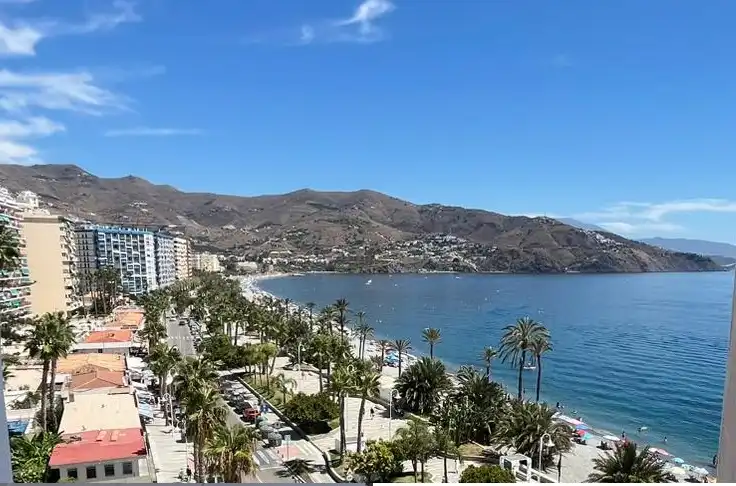 Außenansicht von Wohnung zur Miete in Almuñécar mit Terrasse, Schwimmbad und Möbliert
