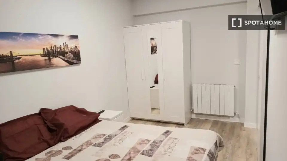 Dormitori de Apartament per a compartir en Bilbao  amb Aire condicionat, Calefacció i Terrassa