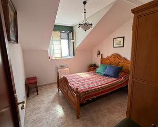 Schlafzimmer von Dachboden zum verkauf in Meruelo mit Heizung, Privatgarten und Terrasse
