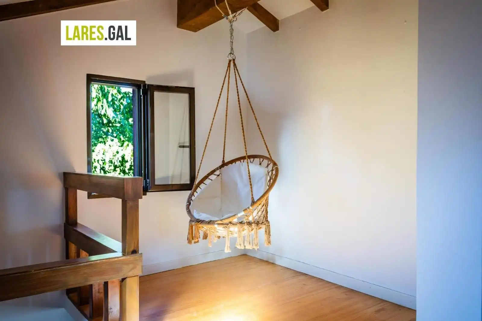 Dormitori de Casa o xalet en venda en Moaña amb Calefacció, Piscina i Moblat
