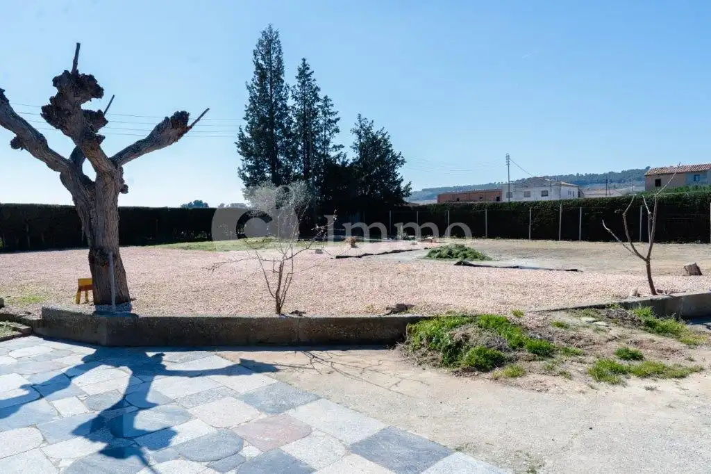 Finca rústica en venda en Almenar amb Moblat