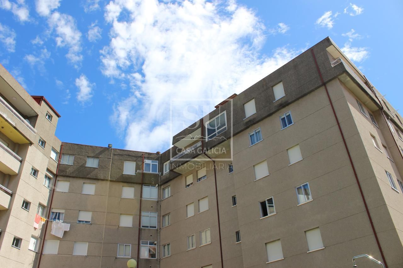 Vista exterior de Pis en venda en Baiona amb Calefacció, Parquet i Terrassa