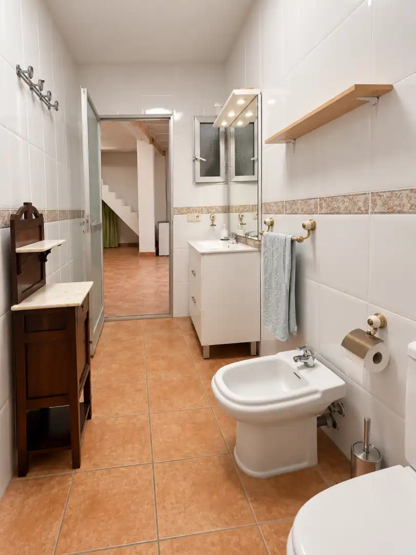 Bathroom of Houses for sale in Burjassot  with Terrace and Storage room