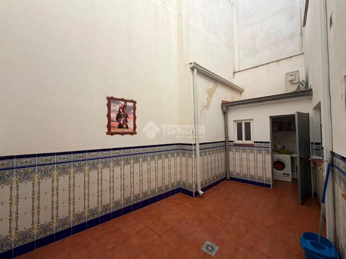 Casa adosada en venda en Jabalquinto amb Aire condicionat i Balcó