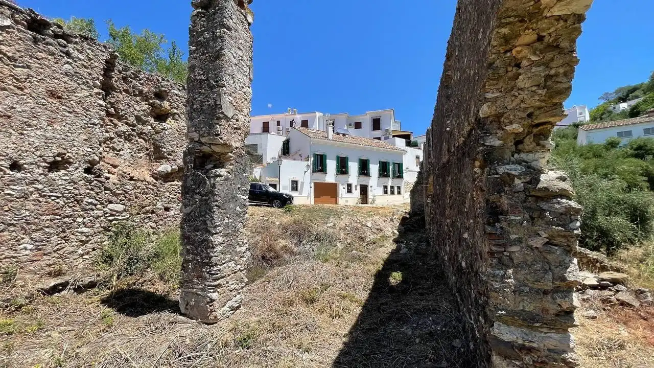 Vista exterior de Casa o xalet en venda en Atajate amb Aire condicionat, Calefacció i Jardí privat