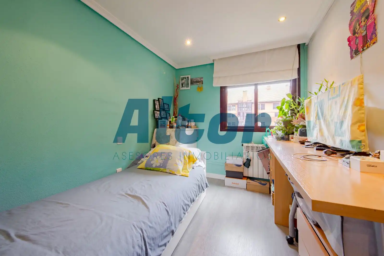 Bedroom of Flat for sale in Madrid  with Air Conditioner, Heating and Storage room