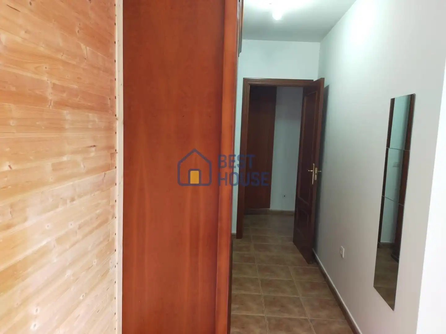 Dormitori de Apartament de lloguer en León Capital  amb Calefacció i Moblat